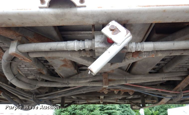 image for item DL3757 2009 Innovative SFS-45  walking floor trailer