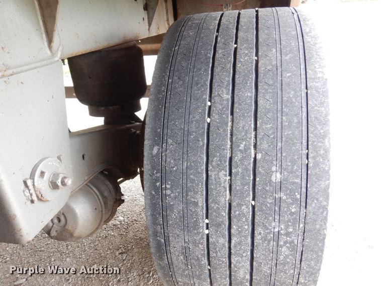 image for item DL3757 2009 Innovative SFS-45  walking floor trailer