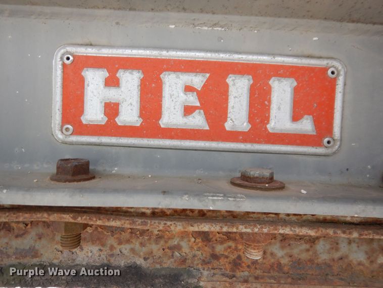 image for item DL3758 1979 Heil  tank trailer