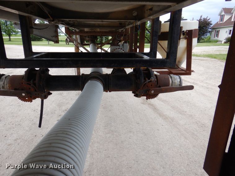 image for item DL3758 1979 Heil  tank trailer