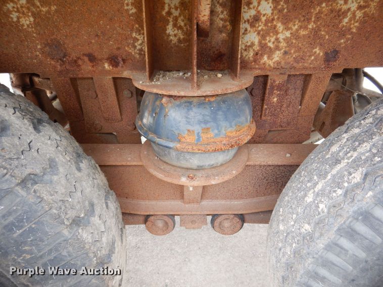 image for item DL3758 1979 Heil  tank trailer