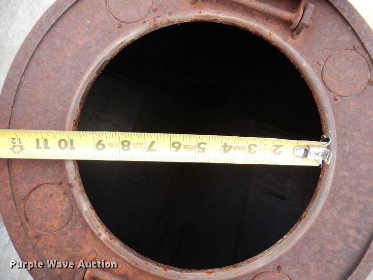 image for item DL3758 1979 Heil  tank trailer