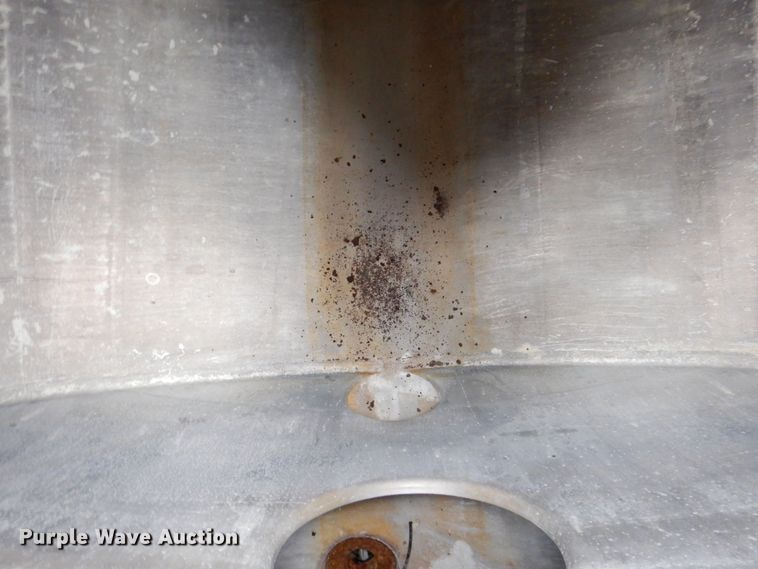 image for item DL3758 1979 Heil  tank trailer