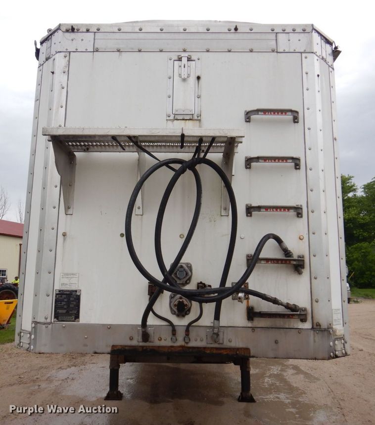 image for item DL3759 2006 Wilkins 0K2HA26ICFYA  walking floor trailer