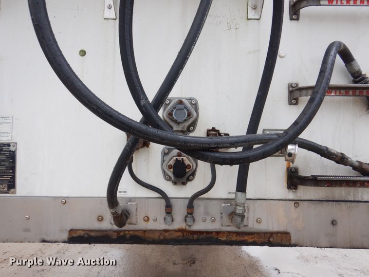 image for item DL3759 2006 Wilkins 0K2HA26ICFYA  walking floor trailer