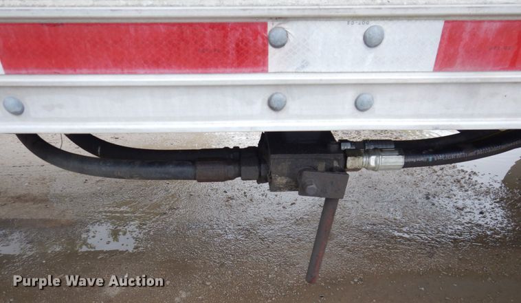 image for item DL3759 2006 Wilkins 0K2HA26ICFYA  walking floor trailer