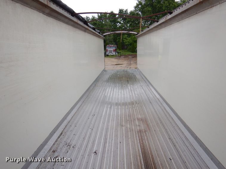 image for item DL3759 2006 Wilkins 0K2HA26ICFYA  walking floor trailer