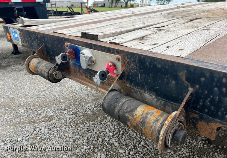 image for item DL4253 1996 Kalyn Siebert MRG-35T  lowboy equipment trailer