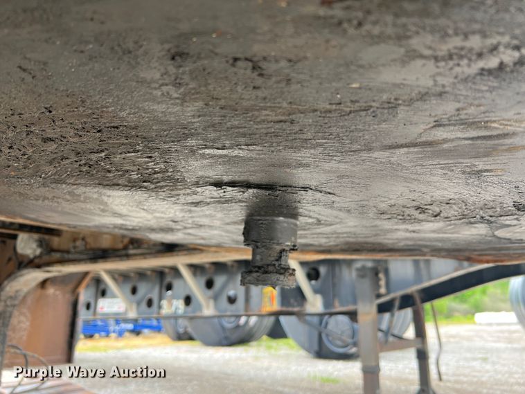 image for item DL4253 1996 Kalyn Siebert MRG-35T  lowboy equipment trailer