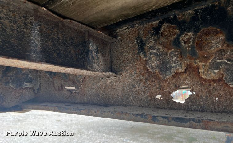 image for item DL4253 1996 Kalyn Siebert MRG-35T  lowboy equipment trailer