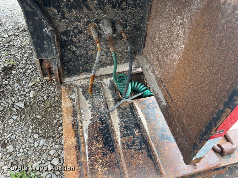 image for item DL4253 1996 Kalyn Siebert MRG-35T  lowboy equipment trailer