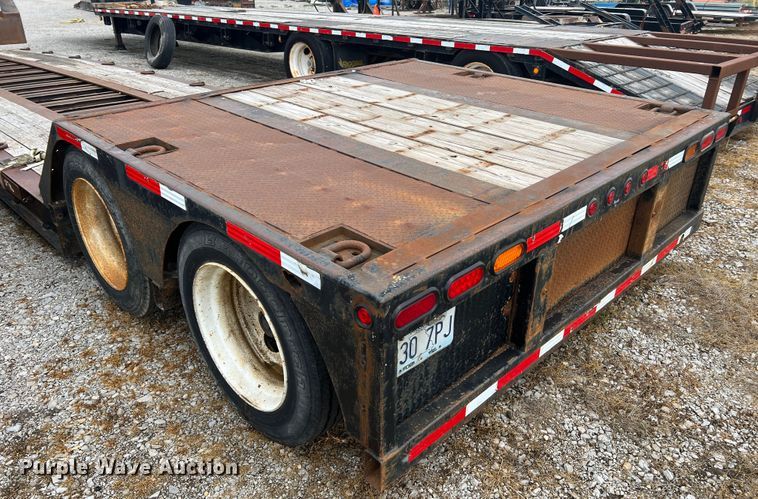 image for item DL4253 1996 Kalyn Siebert MRG-35T  lowboy equipment trailer
