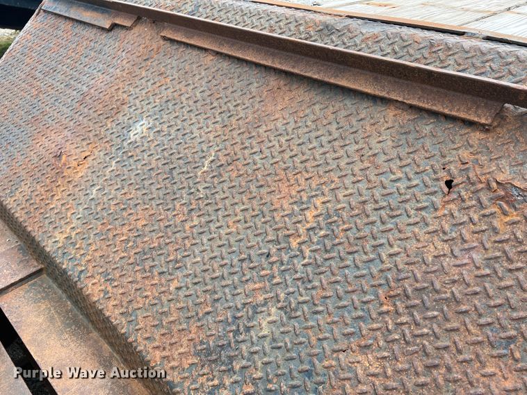 image for item DL4253 1996 Kalyn Siebert MRG-35T  lowboy equipment trailer