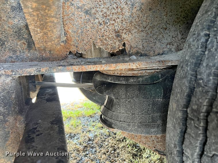 image for item DL4253 1996 Kalyn Siebert MRG-35T  lowboy equipment trailer