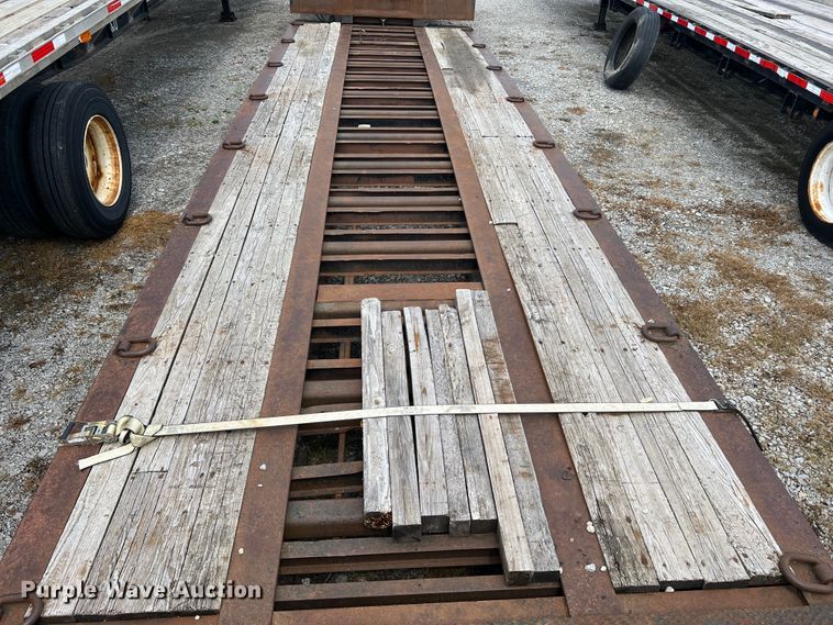 image for item DL4253 1996 Kalyn Siebert MRG-35T  lowboy equipment trailer