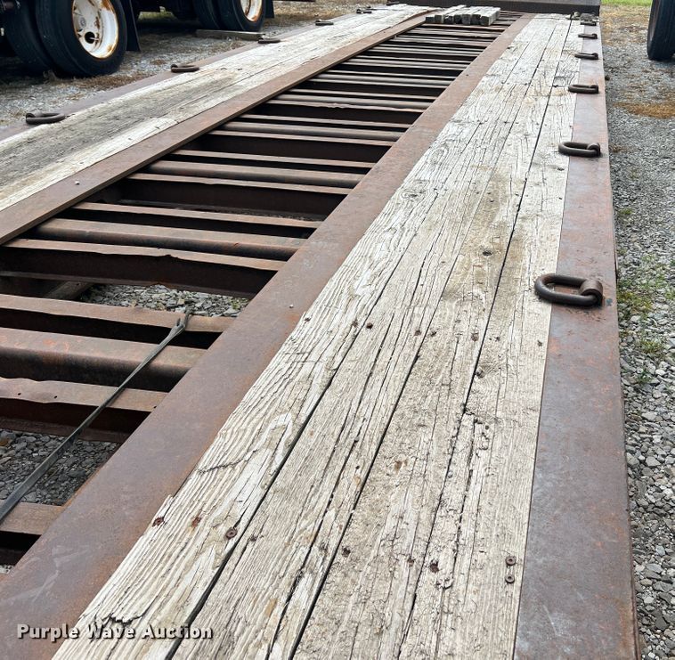 image for item DL4253 1996 Kalyn Siebert MRG-35T  lowboy equipment trailer