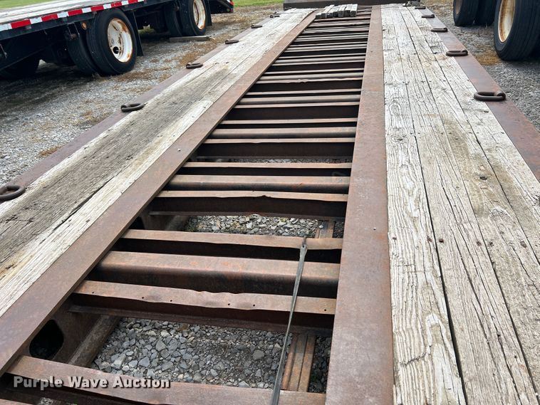 image for item DL4253 1996 Kalyn Siebert MRG-35T  lowboy equipment trailer