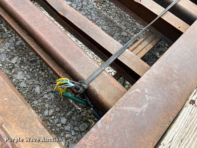 image for item DL4253 1996 Kalyn Siebert MRG-35T  lowboy equipment trailer