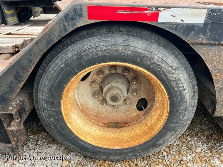 image for item DL4253 1996 Kalyn Siebert MRG-35T  lowboy equipment trailer