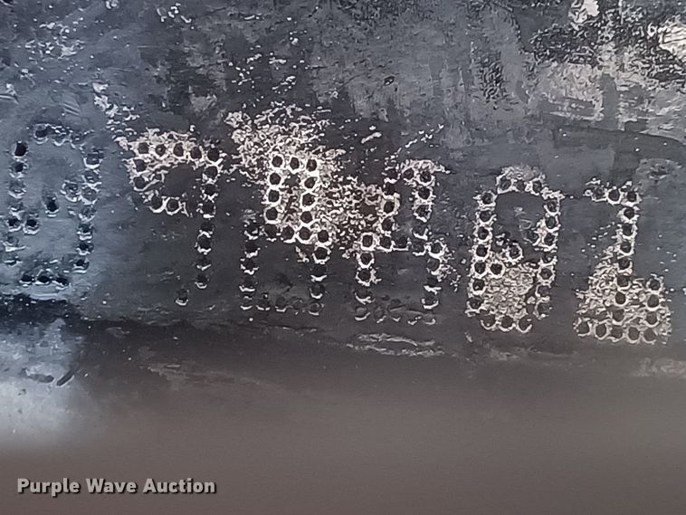 image for item DL6568 2005 Kenworth T800  semi truck