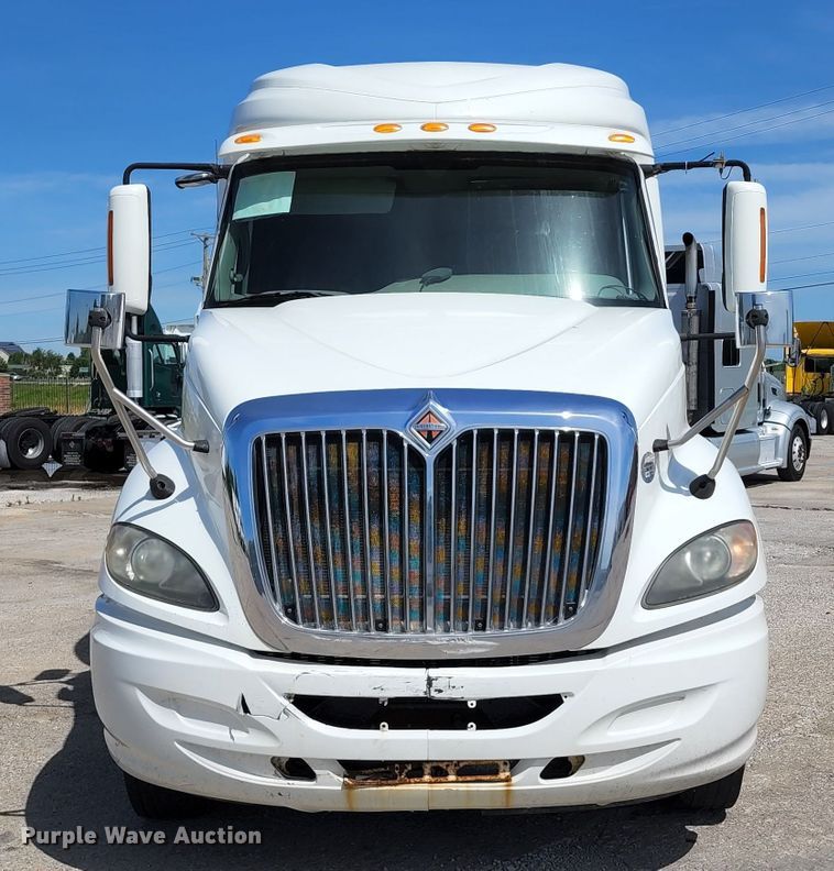 image for item DL6570 2011 International ProStar  semi truck