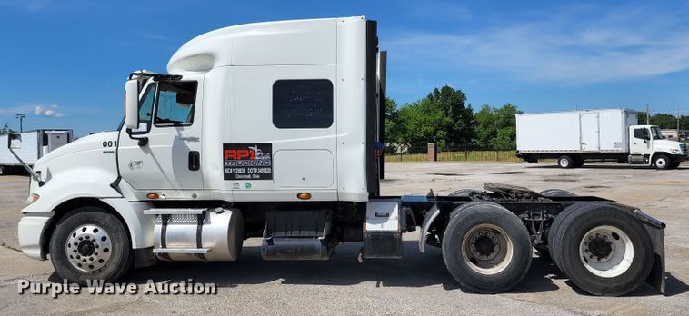 image for item DL6570 2011 International ProStar  semi truck