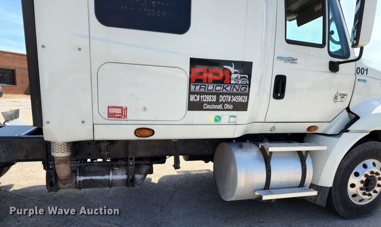 image for item DL6570 2011 International ProStar  semi truck