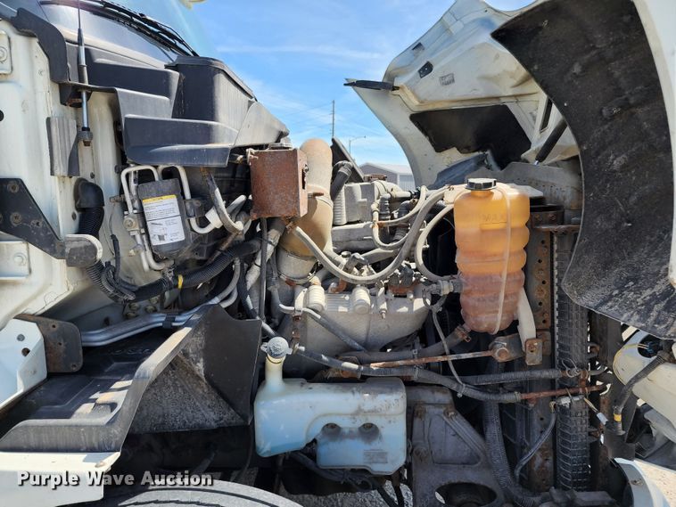 image for item DL6570 2011 International ProStar  semi truck