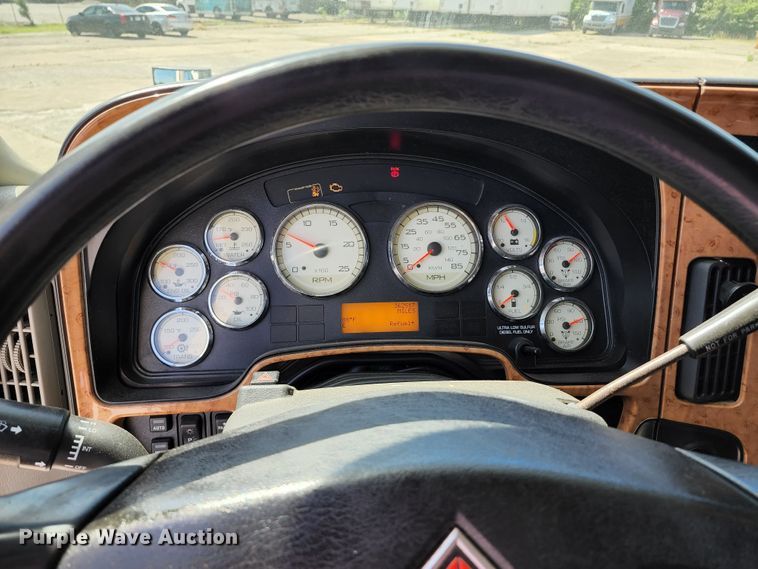 image for item DL6570 2011 International ProStar  semi truck