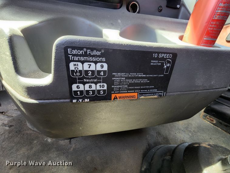 image for item DL6570 2011 International ProStar  semi truck