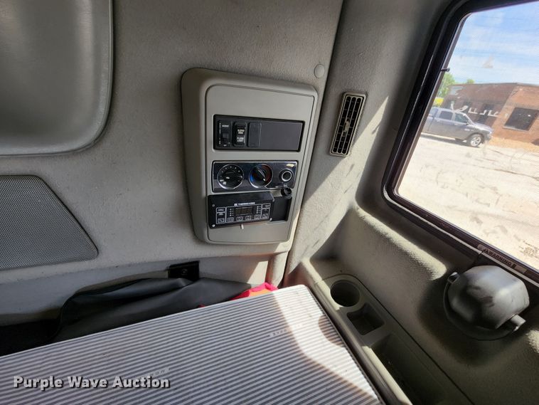 image for item DL6570 2011 International ProStar  semi truck