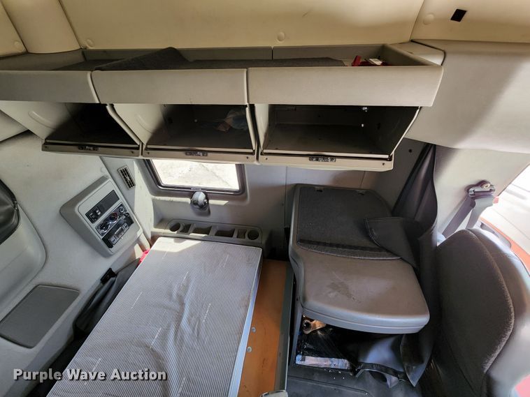 image for item DL6570 2011 International ProStar  semi truck