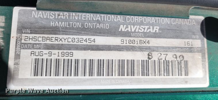 image for item DL6571 2000 International 9100i  semi truck