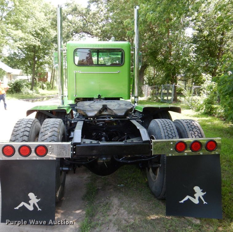 image for item DM2248 2001 Peterbilt 378  semi truck