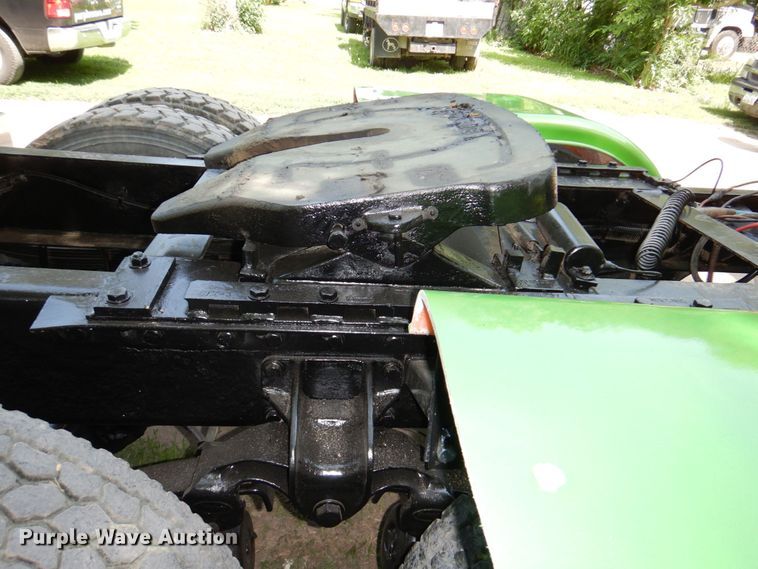 image for item DM2248 2001 Peterbilt 378  semi truck