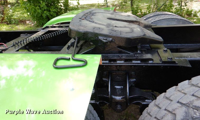 image for item DM2248 2001 Peterbilt 378  semi truck