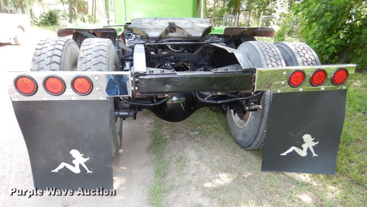 image for item DM2248 2001 Peterbilt 378  semi truck