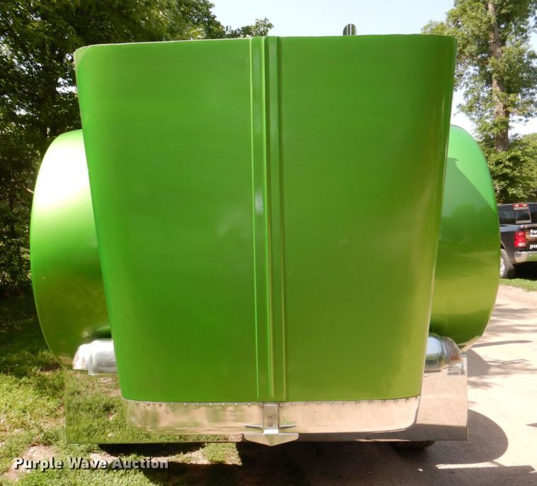 image for item DM2248 2001 Peterbilt 378  semi truck