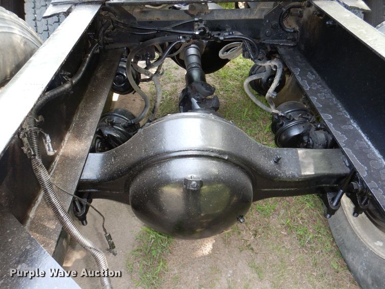 image for item DM2248 2001 Peterbilt 378  semi truck