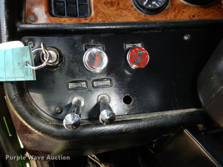 image for item DM2248 2001 Peterbilt 378  semi truck