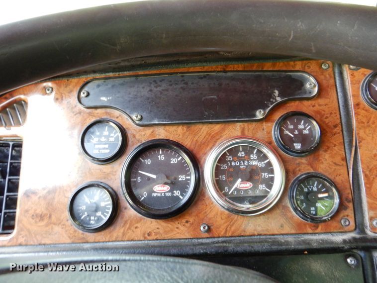 image for item DM2248 2001 Peterbilt 378  semi truck