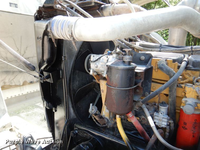 image for item DM2248 2001 Peterbilt 378  semi truck