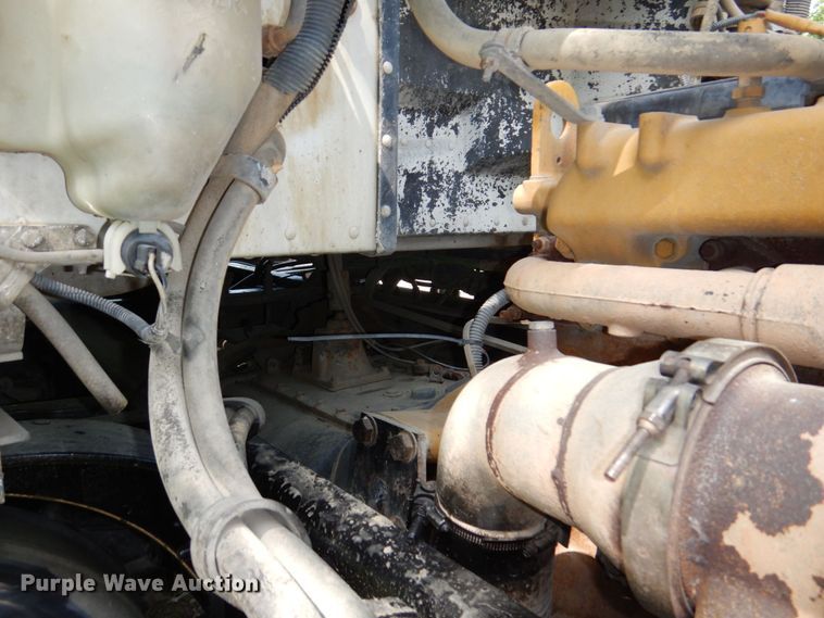 image for item DM2248 2001 Peterbilt 378  semi truck