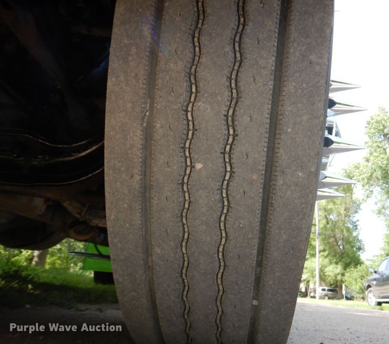 image for item DM2248 2001 Peterbilt 378  semi truck