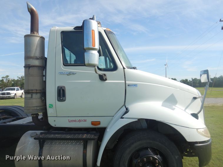 image for item DN0355 2012 International TranStar 8600  semi truck
