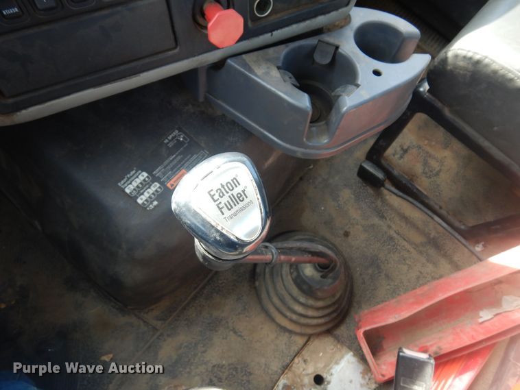 image for item DN0355 2012 International TranStar 8600  semi truck