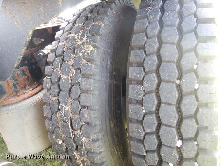 image for item DN0355 2012 International TranStar 8600  semi truck