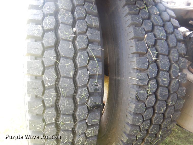 image for item DN0355 2012 International TranStar 8600  semi truck