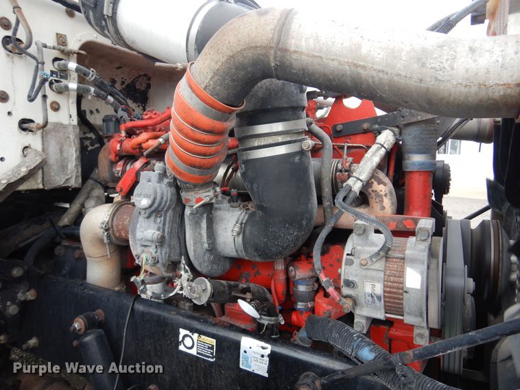 image for item DN0370 2008 Peterbilt 386  semi truck