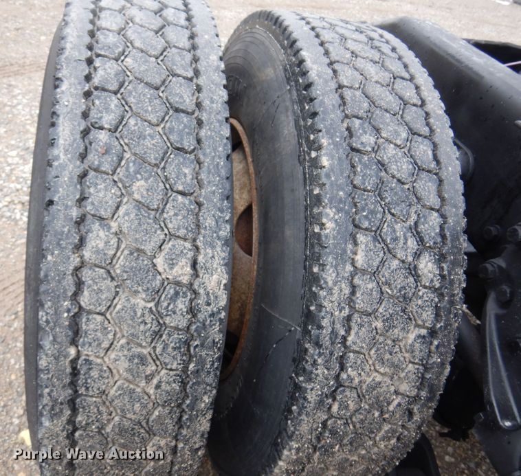 image for item DN0370 2008 Peterbilt 386  semi truck